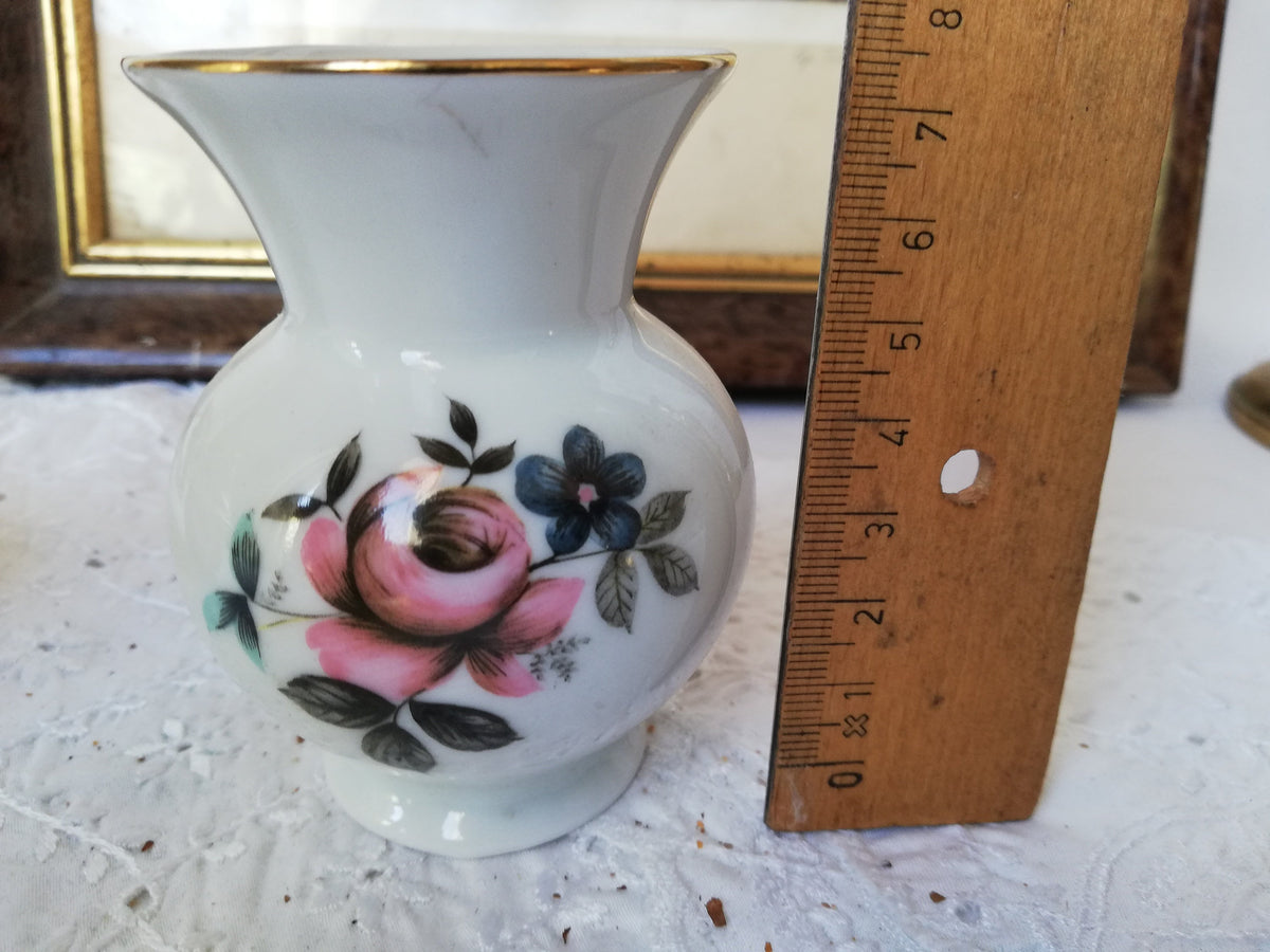 Rosenvase von schräg oben