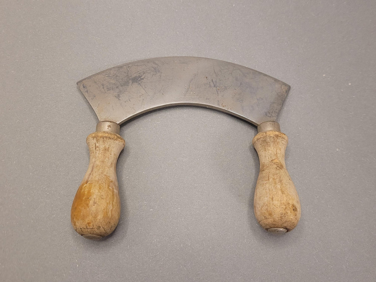 Befestigung der Holzgriffe an der Klinge im Detail