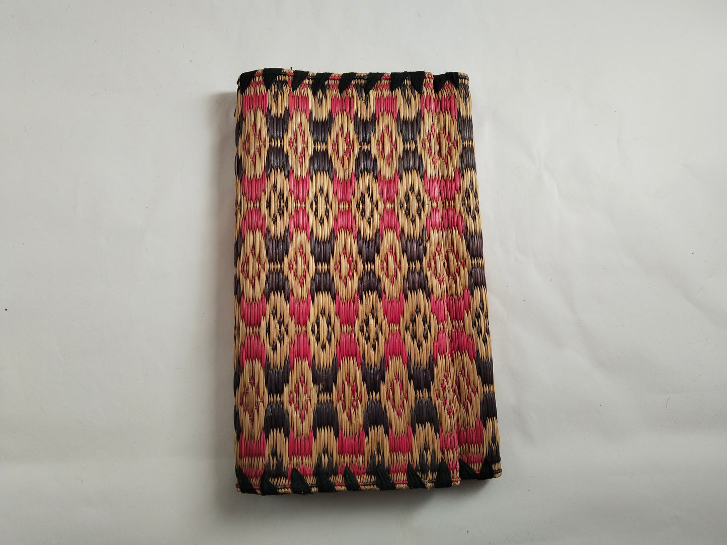 Vintage Wiener Ball Clutch aus Raffia. Geschlossene Tasche.