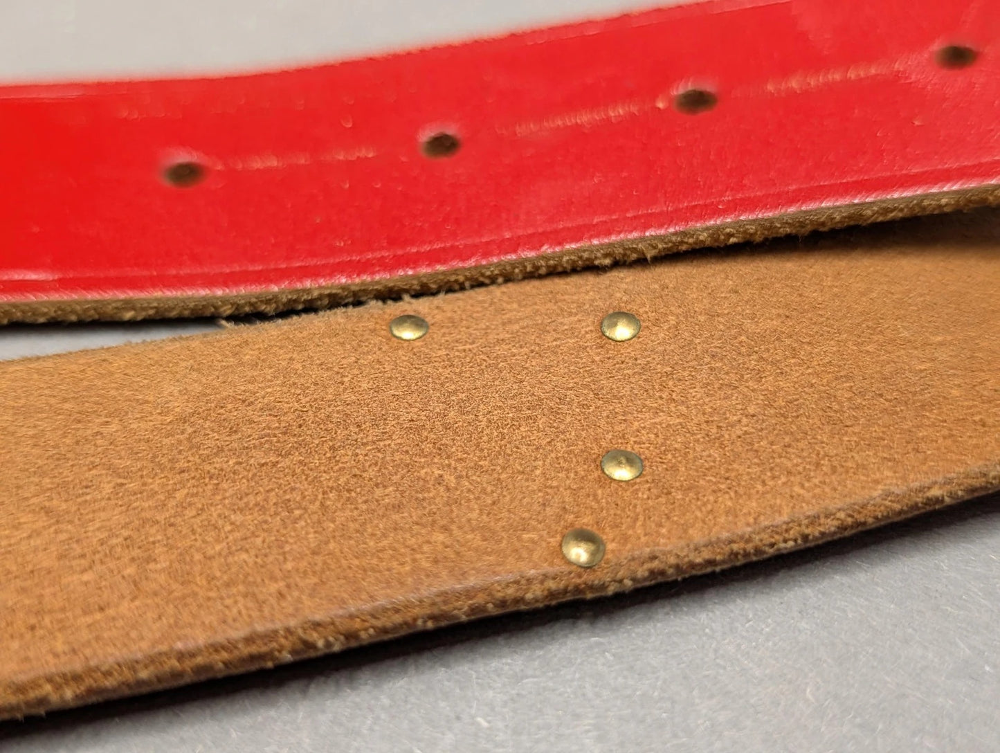 Appenzeller Sennengürtel Vintage – rotes Leder, 9 Messingbeschläge, Trachtengürtel 85 cm