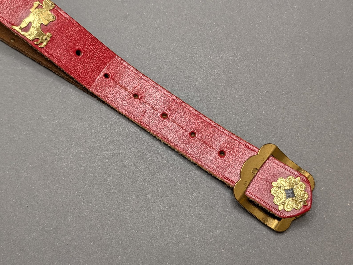 Appenzeller Sennengürtel Vintage – rotes Leder, 9 Messingbeschläge, Trachtengürtel 85 cm
