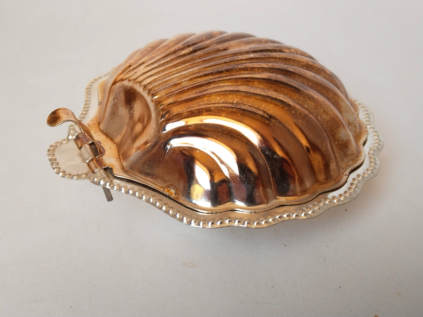 Frontansicht von schräg oben, Muschelform und Griff, Vintage Silber Servierschale