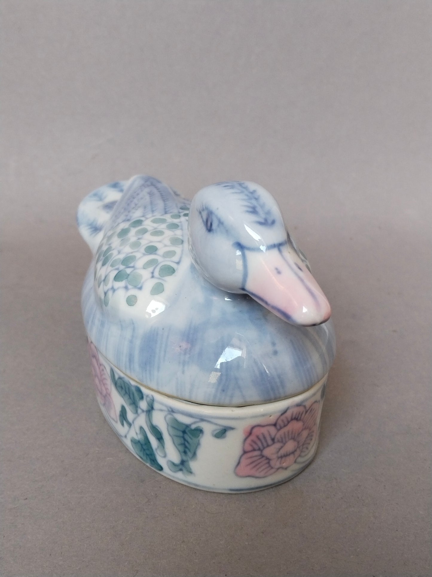 Porzellan Enten-Deckeldose – Blütendekor Blau Rosa, Vintage Schmuckdose, St. Pölten Fund