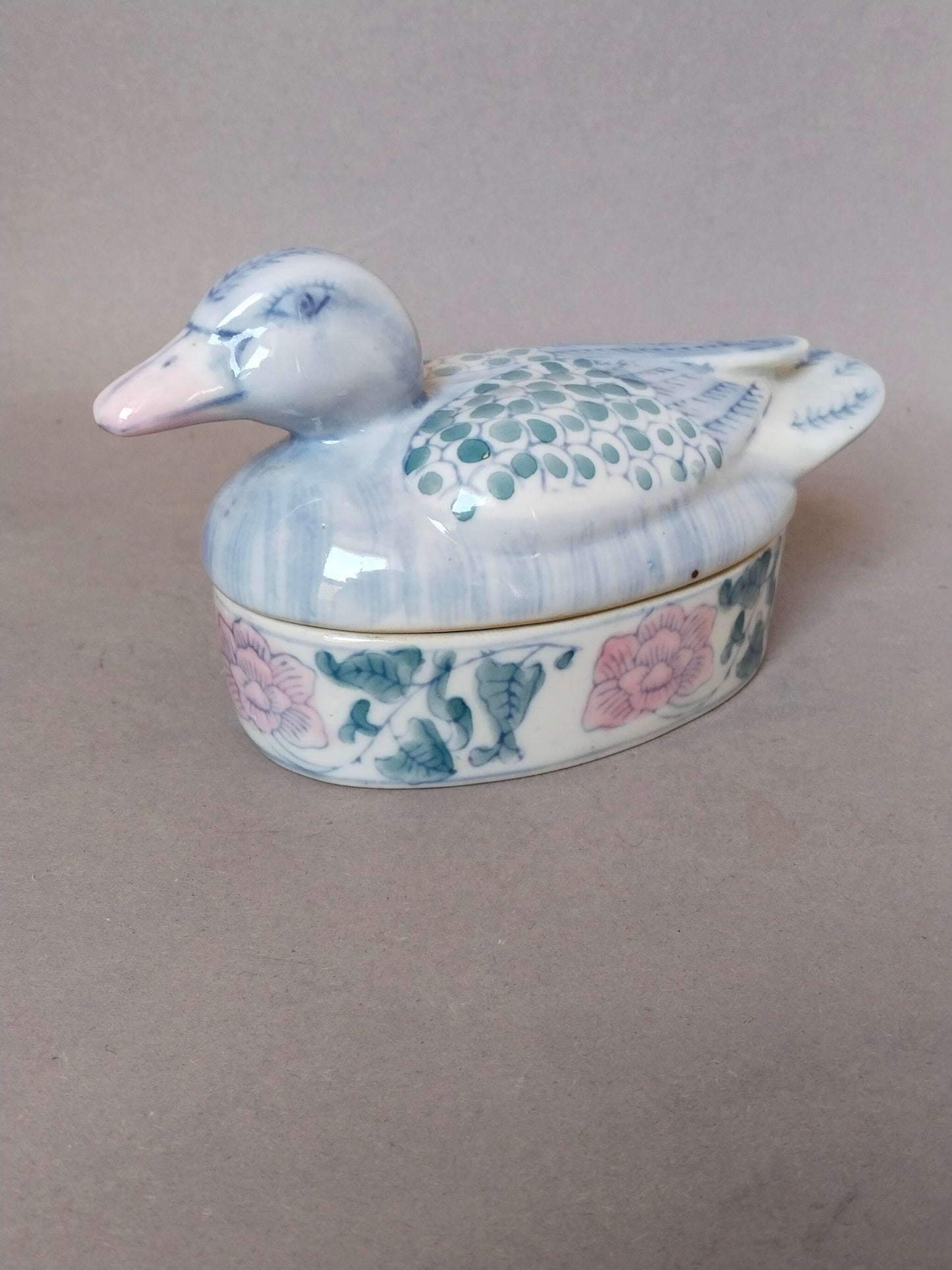 Porzellan Enten-Deckeldose – Blütendekor Blau Rosa, Vintage Schmuckdose, St. Pölten Fund