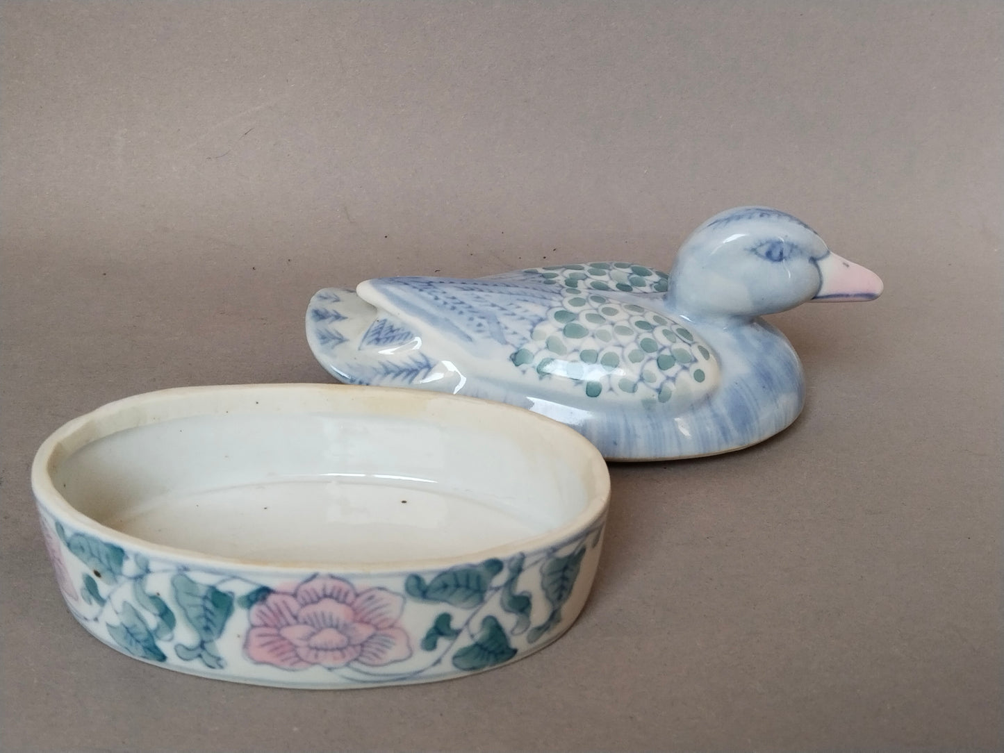 Porzellan Enten-Deckeldose – Blütendekor Blau Rosa, Vintage Schmuckdose, St. Pölten Fund