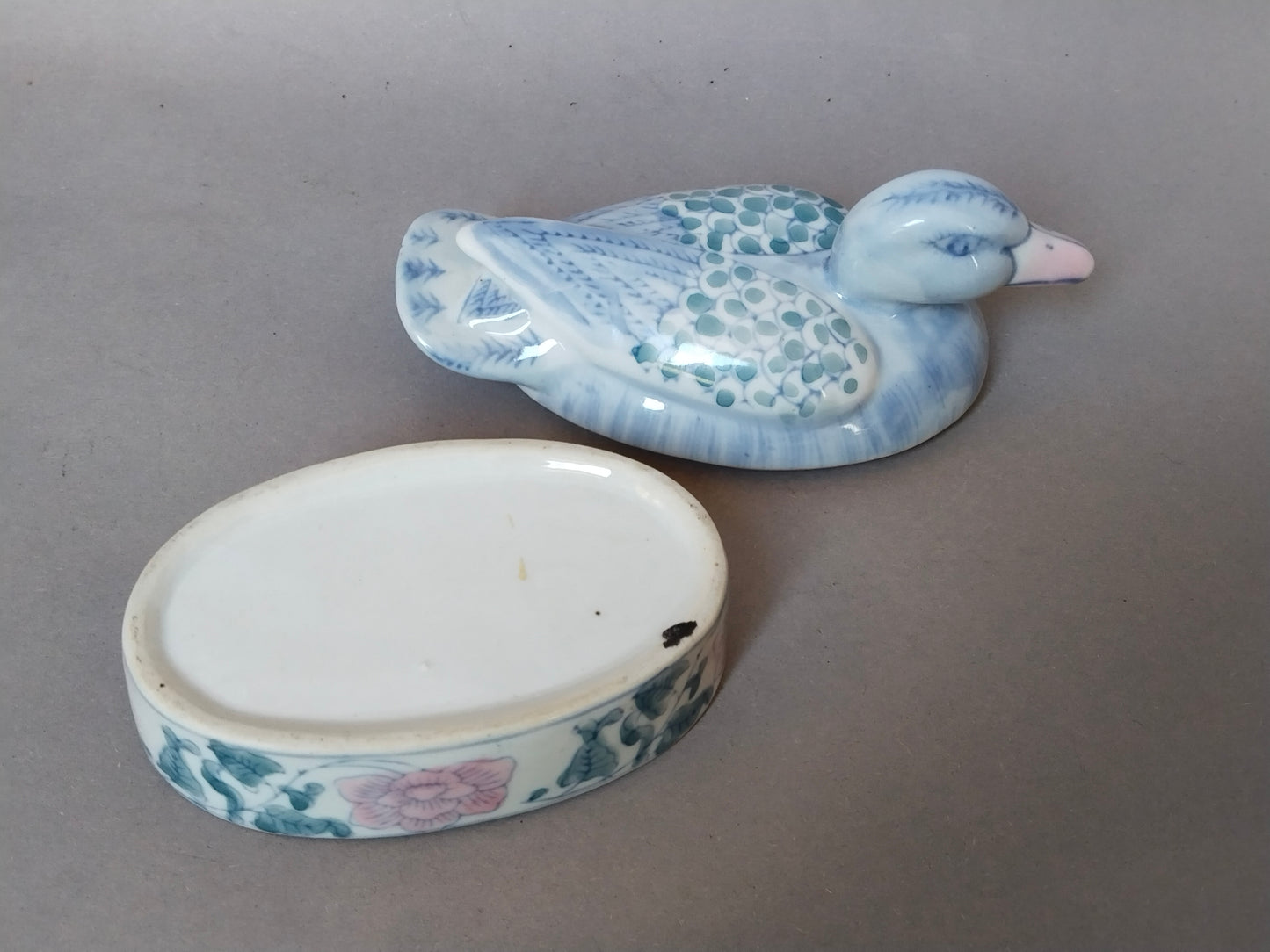 Porzellan Enten-Deckeldose – Blütendekor Blau Rosa, Vintage Schmuckdose, St. Pölten Fund