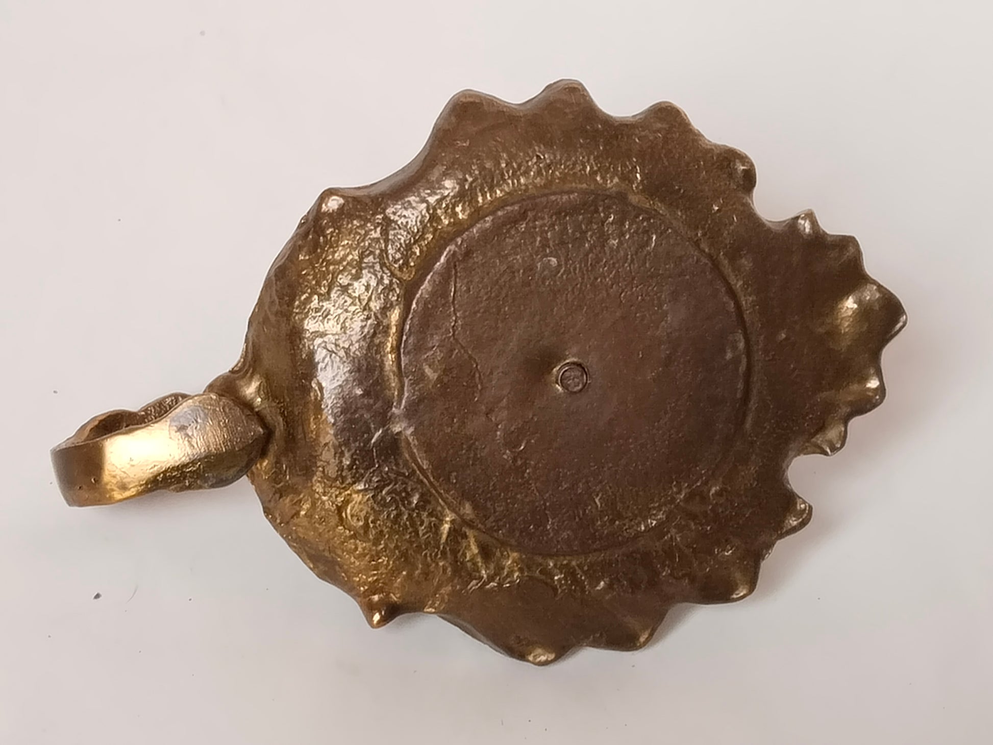 Messing Kerzenhalter antik
Ansicht von unten