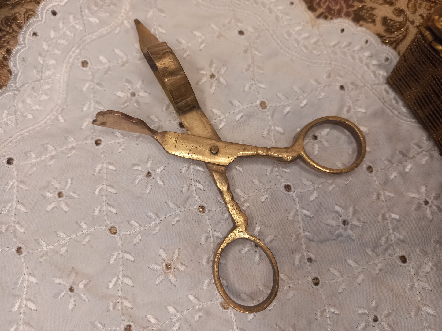 Kerzenschere Messing, geöffnet Vorderseite