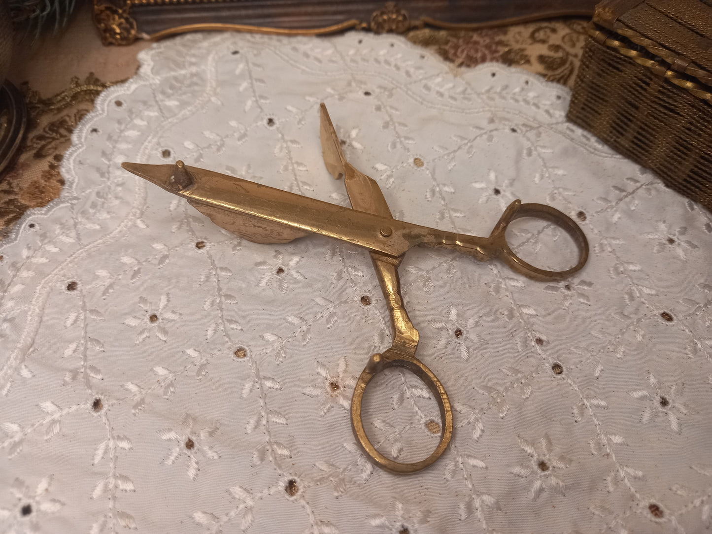 Kerzenschere Messing geöffnet Hinterseite