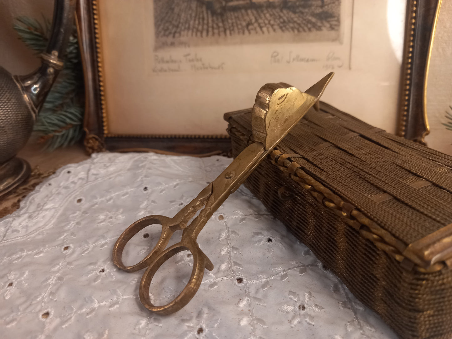 Vintage Kerzenschere, Schrägansicht