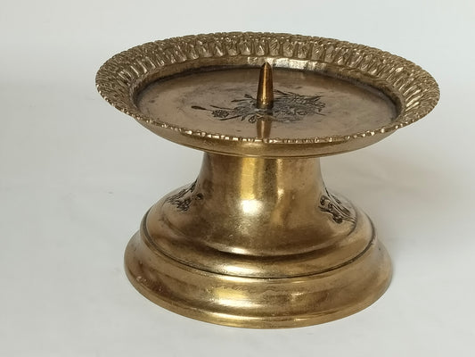 Viktorianischer Messing-Kerzenständer · Blumenornament · Österreich · um 1940–1950