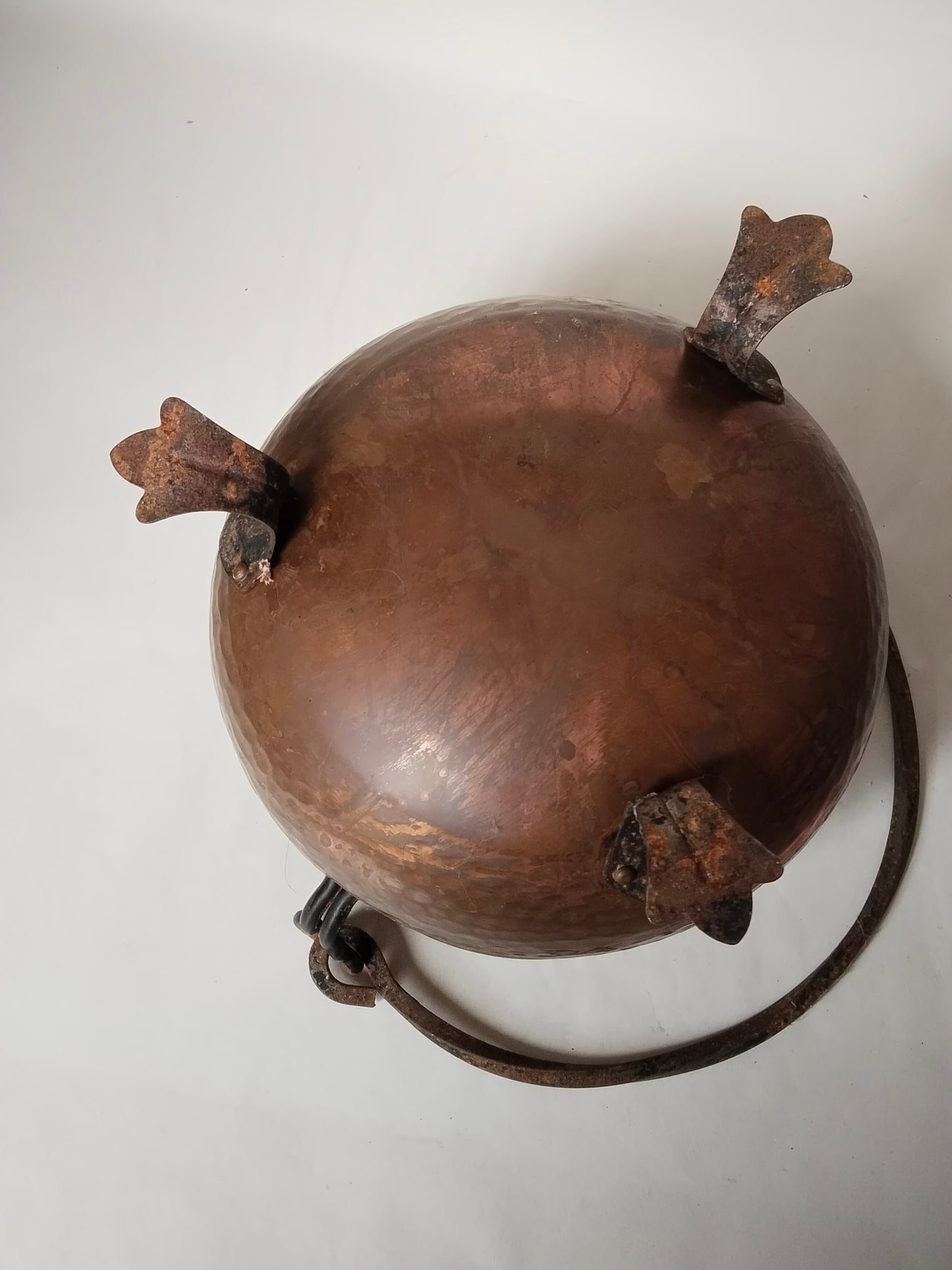Chaudron ancien en cuivre forgé à la main – Fer forgé, Eisenstadt, env. 1880–1930