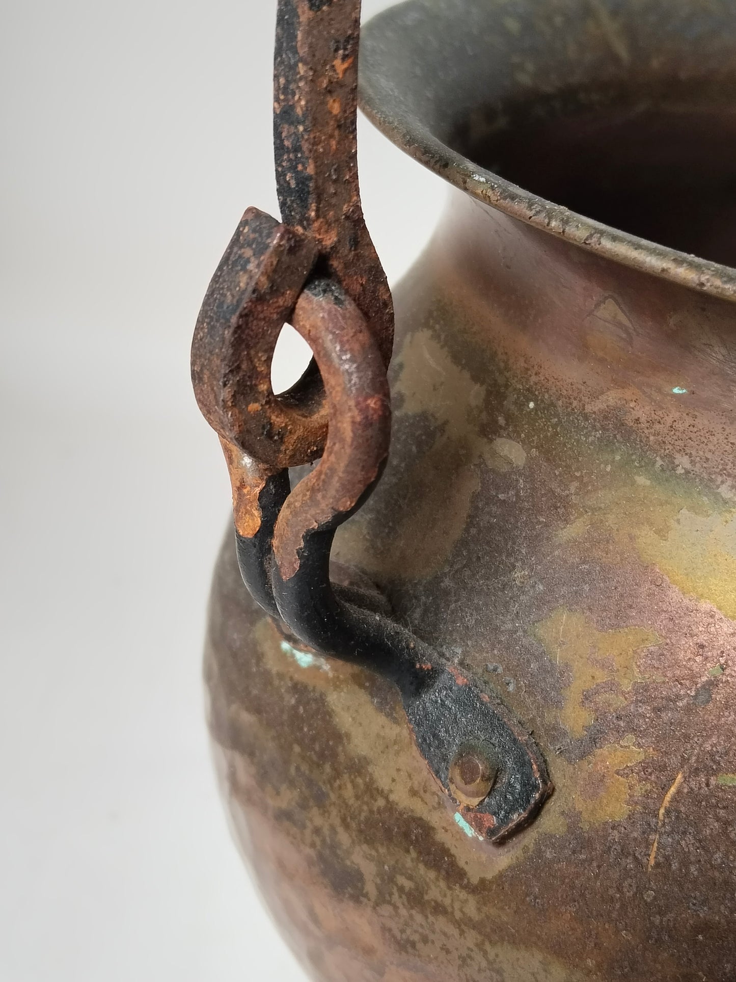 Chaudron ancien en cuivre forgé à la main – Fer forgé, Eisenstadt, env. 1880–1930