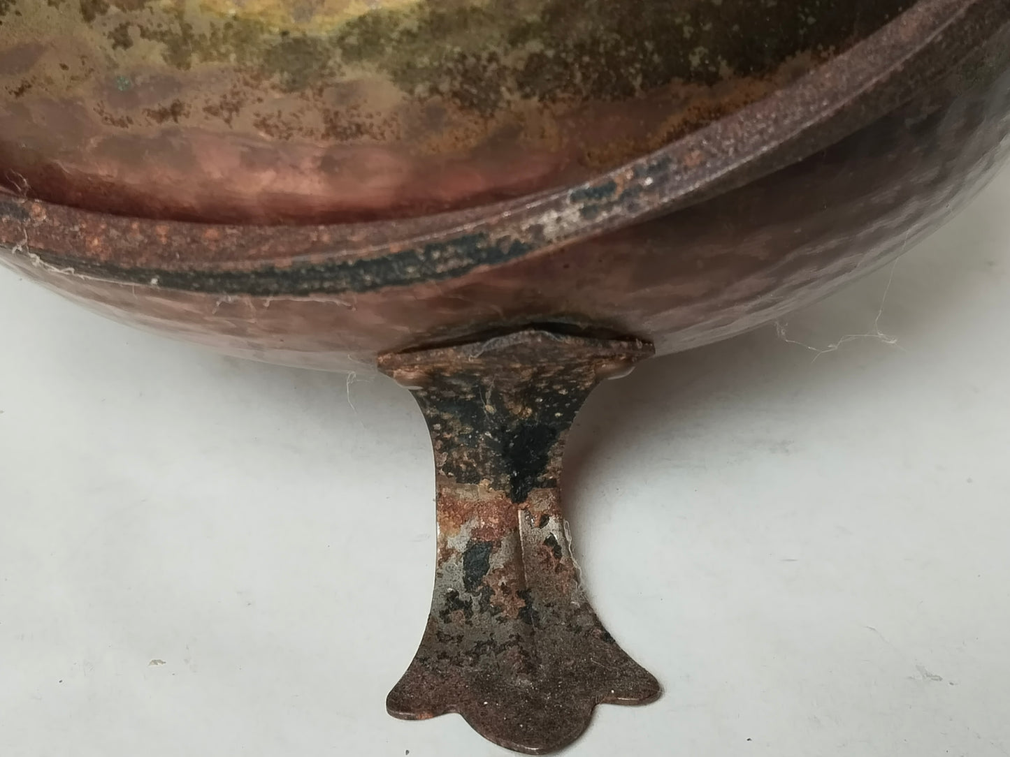 Chaudron ancien en cuivre forgé à la main – Fer forgé, Eisenstadt, env. 1880–1930