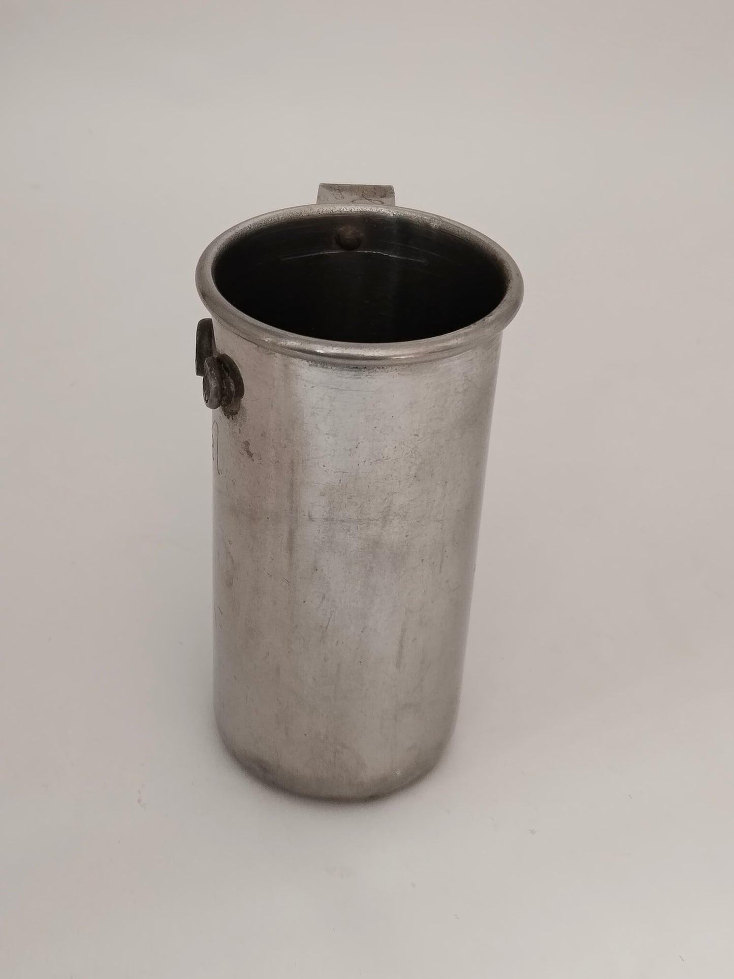 Antiker Messbecher 1/8 Liter Ideal Austria mit Henkel hinten