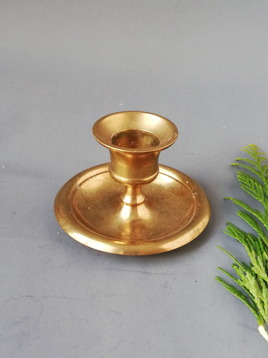 Kleiner-Messing-Kerzenständer-Vintage-1970er-Gold-Deko