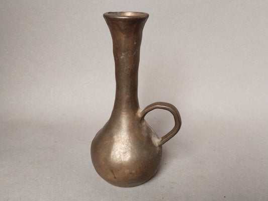 Massive brutalistische Bronze Vase mit Henkel 14cm hoch Mid-Century Modern Stil