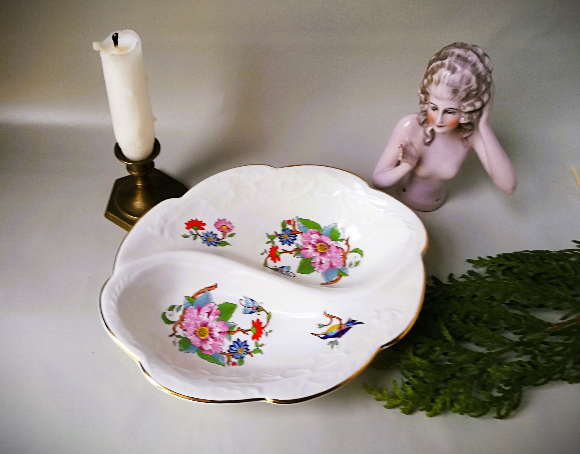 Geteilte Kabarett Schale aus englischem Bone China Porzellan mit Goldrand