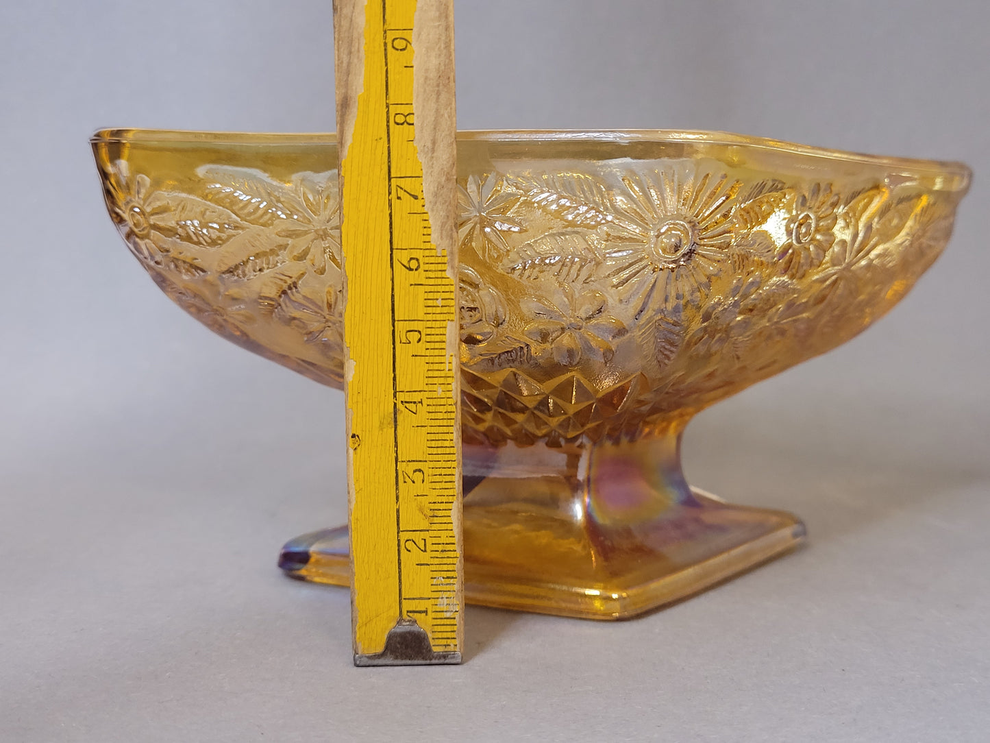Art Deco Fußschale Bernstein – Irisierendes Karnevalsglas, ca. 1930-1950