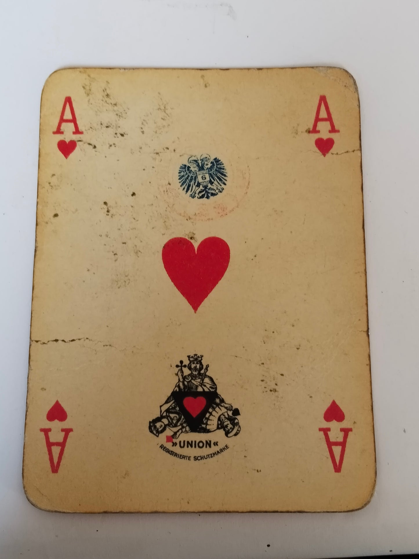 Kaiserliche Spielkarten aus Österreich – Zwei Decks mit Doppeladler-Steuermarke, um 1900