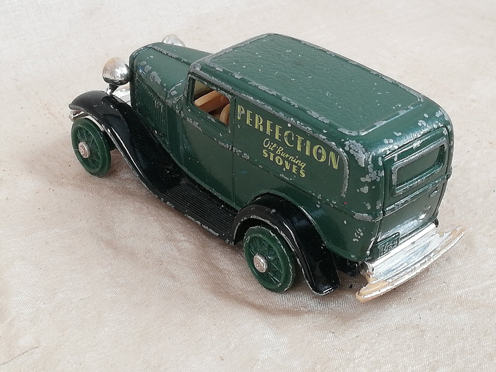 1932 Ford Modellauto Metall alt. Ansicht schräg hinten