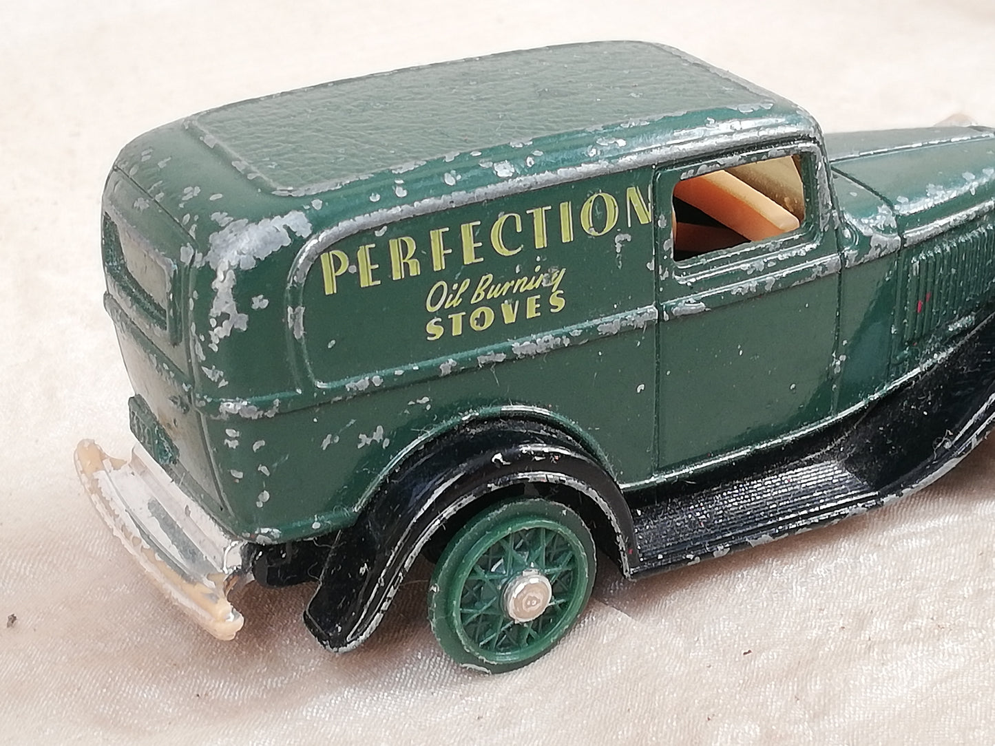 Retro Spielzeugauto USA Ertl. Ansicht rechte Seite.