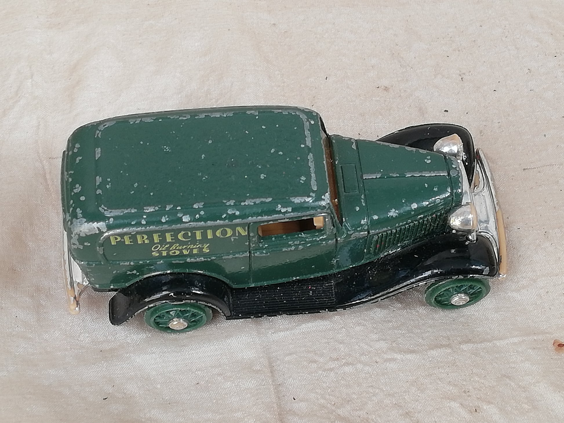 Vintage Lieferwagen Spielzeug Metall. Ansicht von oben.