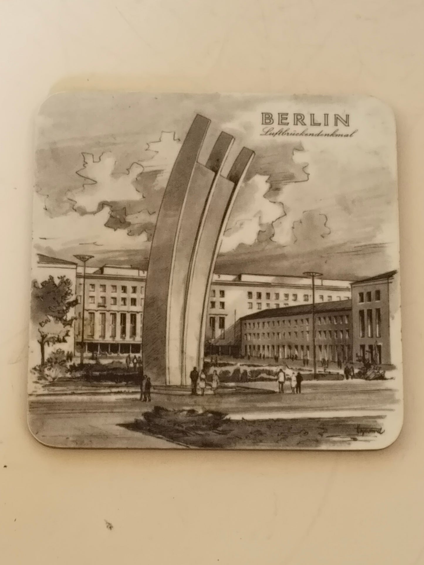 Berlin Untersetzer 6er-Set – Vintage Melamin Korkuntersetzer, Schwarz-Weiß Stadtansichten W-Germany