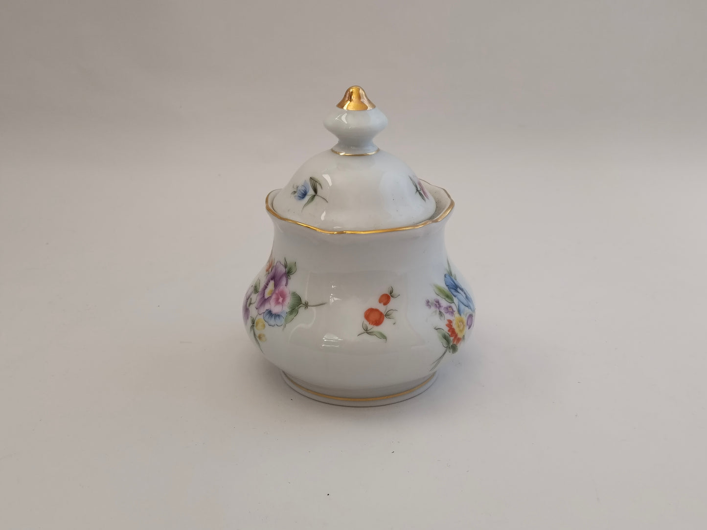 Vintage Porzellan-Zuckerdose „Burg-Lindau“ – Klassisches Dekor mit Goldrand – ca. 1960er Jahre