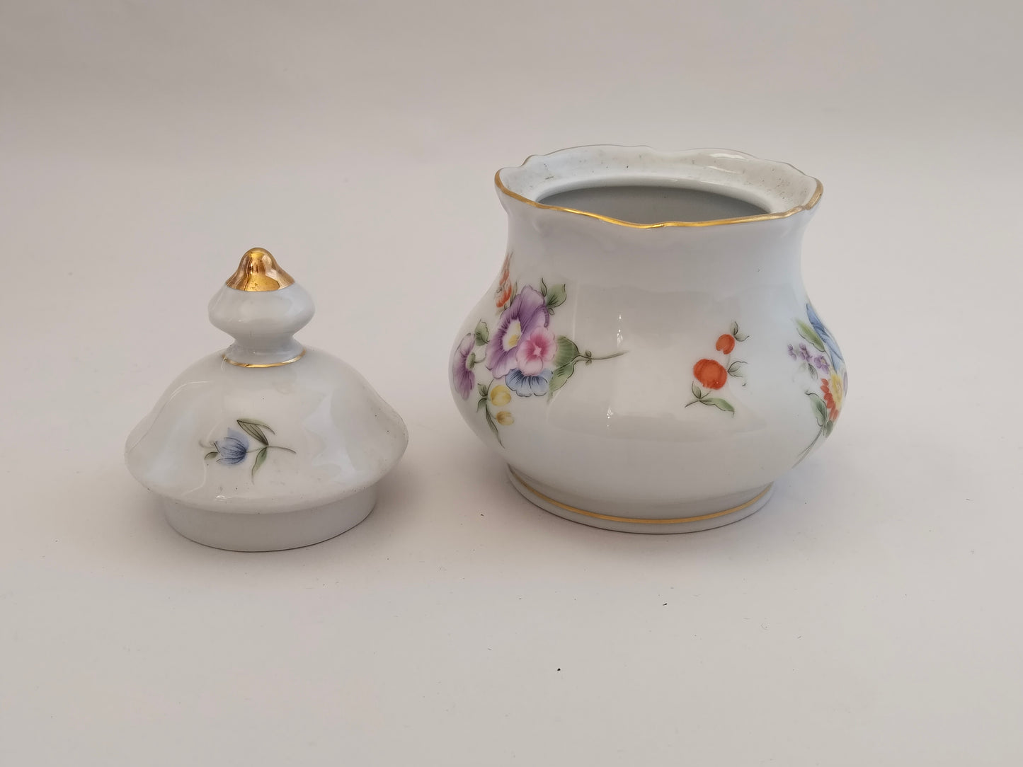 Vintage Porzellan-Zuckerdose „Burg-Lindau“ – Klassisches Dekor mit Goldrand – ca. 1960er Jahre