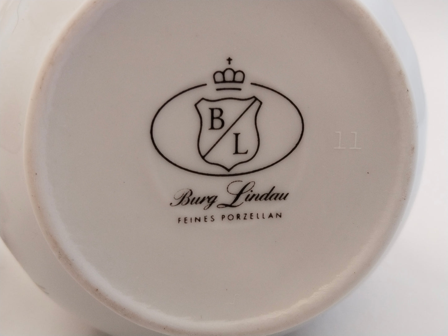 Vintage Porzellan-Zuckerdose „Burg-Lindau“ – Klassisches Dekor mit Goldrand – ca. 1960er Jahre