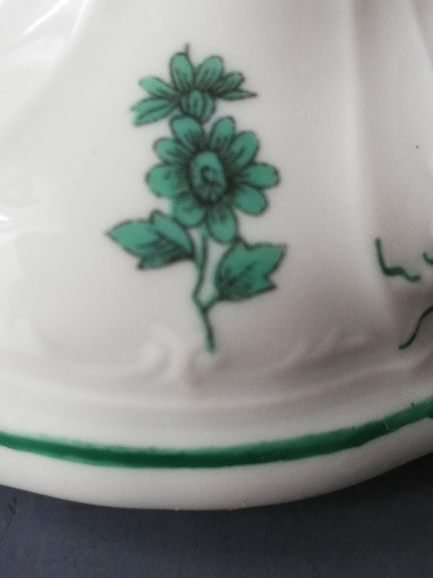 Böhmische Porzellan-Zuckerdose im Rokoko-Stil – Haas & Czjzek, Schlaggenwald, ca. 1950er Jahre