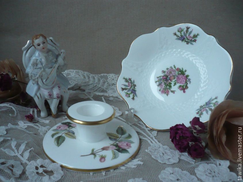 Wedgwood Hathaway Rose Kerzenhalter und Aynsley Rose Garden Schälchen, Gesamtansicht