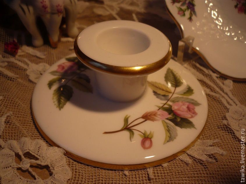 Wedgwood-Kerzenhalter mit Rosen