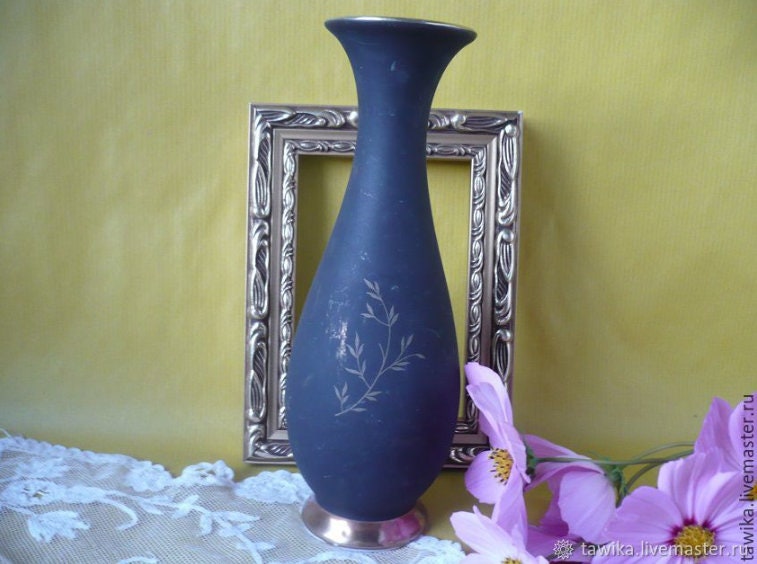 Bodenmarke Royal Porcelain Bavaria KM Handcraft 17