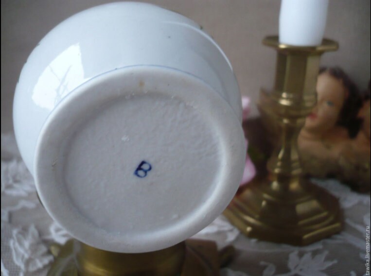 Kleines Krüglein, 8 cm hoch, im Detail