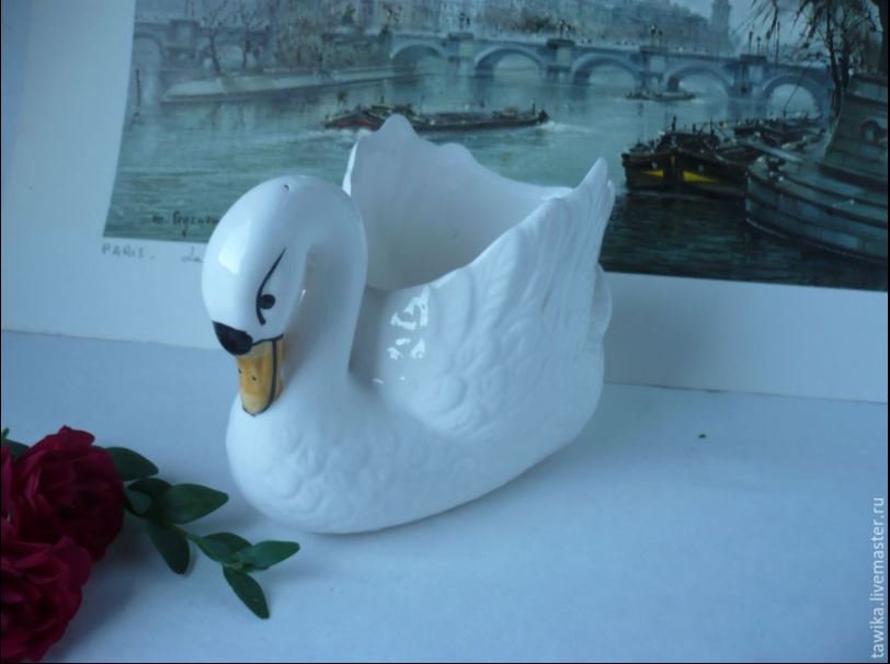 Vintage Schwan-Übertopf aus weißer Fayence, 16 cm, 1970er