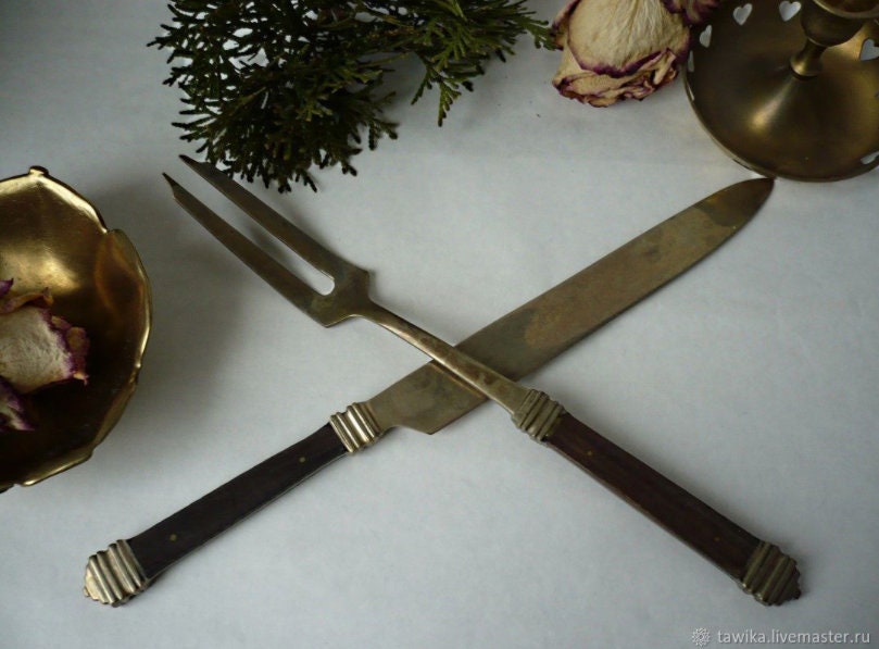 Fleischbesteck nebeneinander mit Längenvergleich 28 und 27 cm