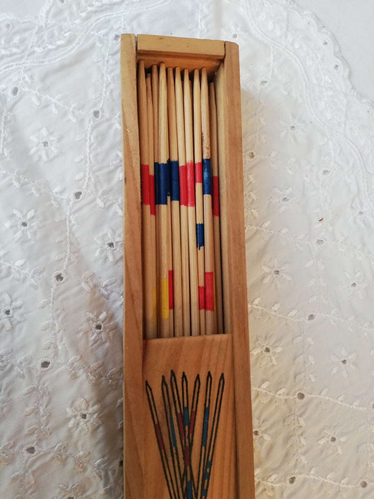 Alle Mikado-Stäbchen ausgebreitet