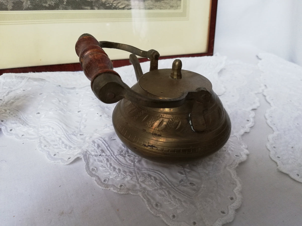 Deckel der Messingkanne