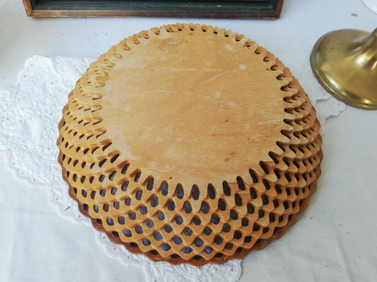Seitenansicht der Schale, Höhe 5 cm