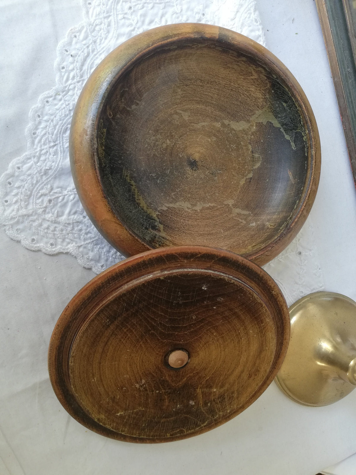 Innenraum der Holzschale