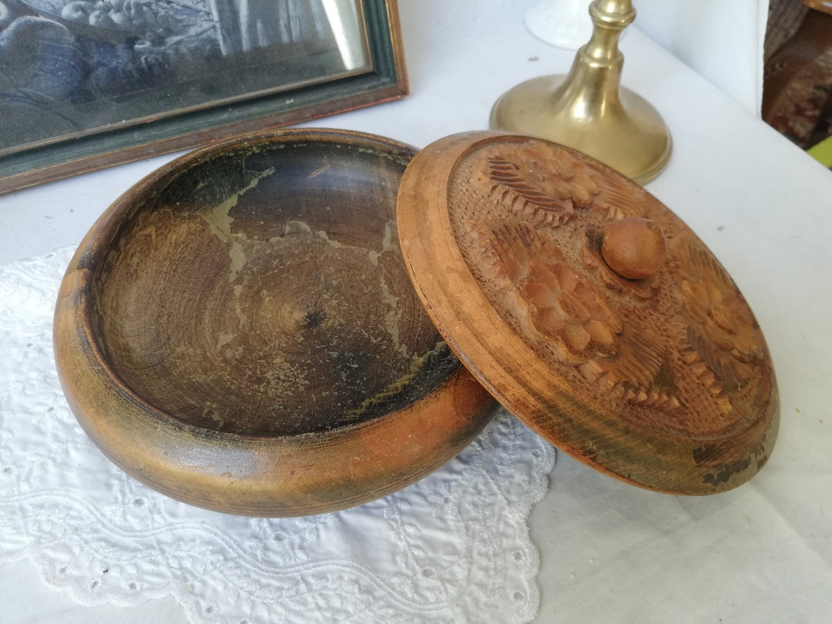 Seitenansicht der Dose, Höhe 6,5 cm