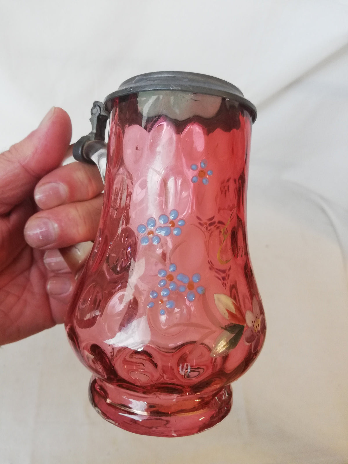 Krug mit Maßband, Höhe 13 cm