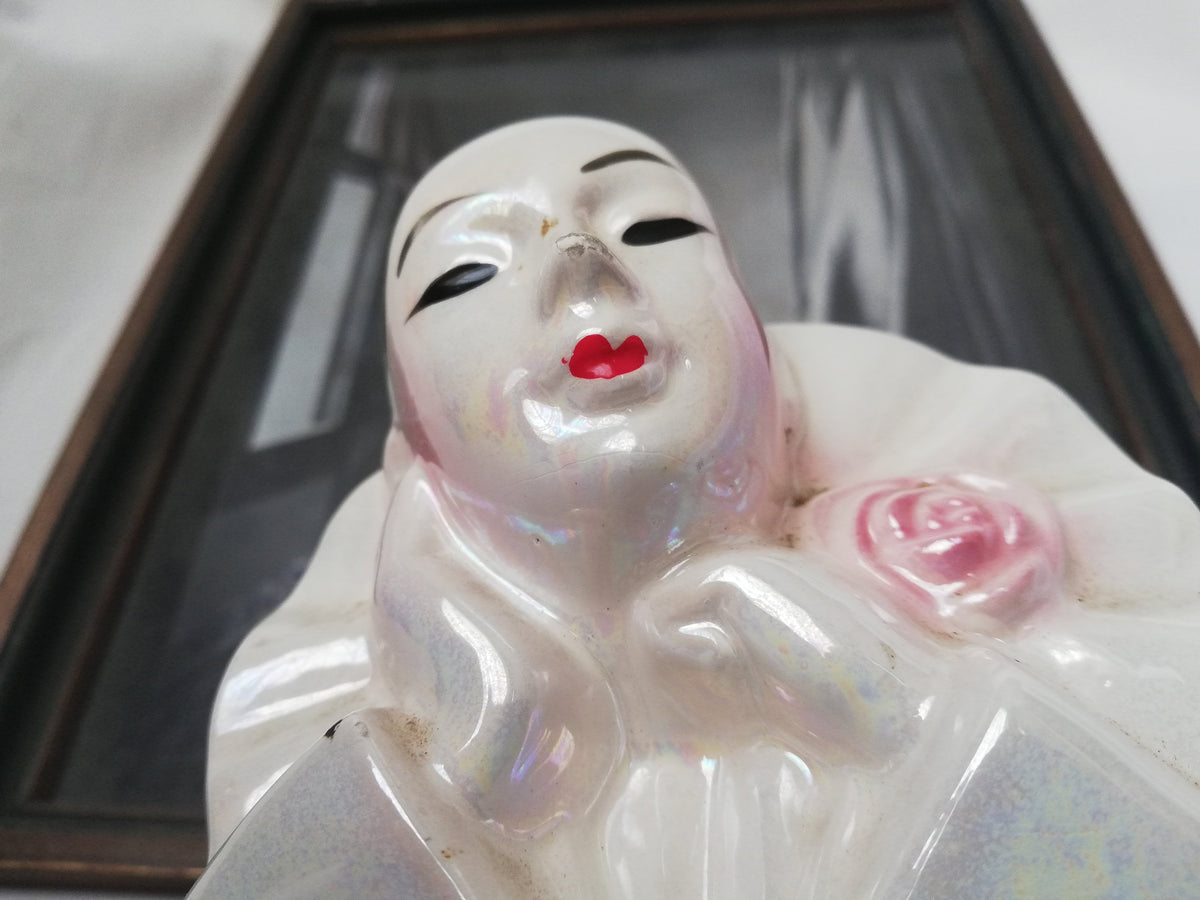 Unterseite des 9 cm hohen Pierrot-Kopfes
