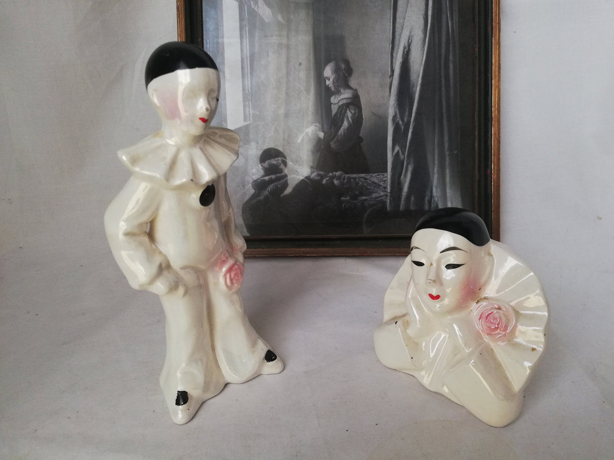 Größenvergleich des Pierrot-Kopfes in der Hand
