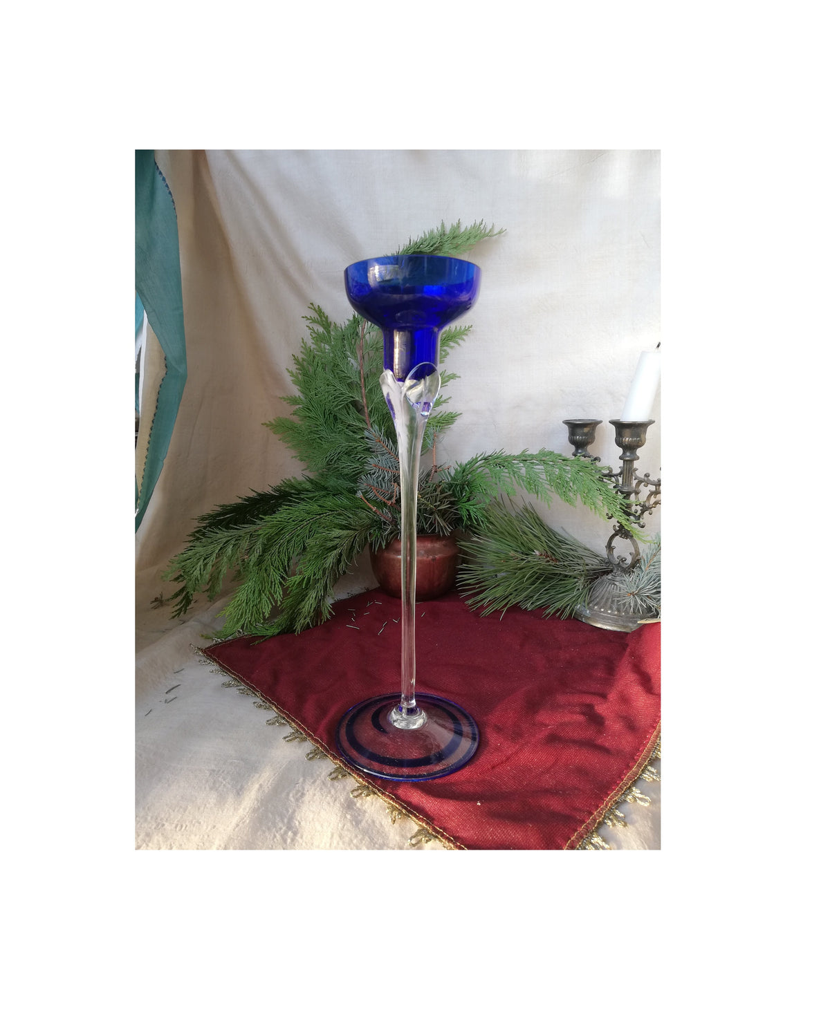 Eleganter, langgestreckter Kerzenständer aus böhmischem Glas – Gesamtansicht, Vintage Tschechien 1980er