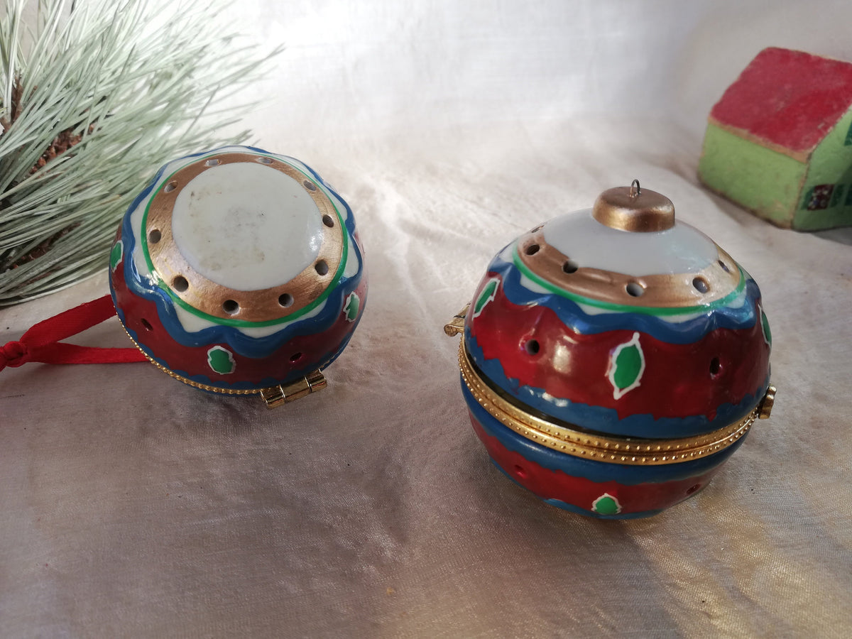 Vintage aroma balls for Christmas or Easter .