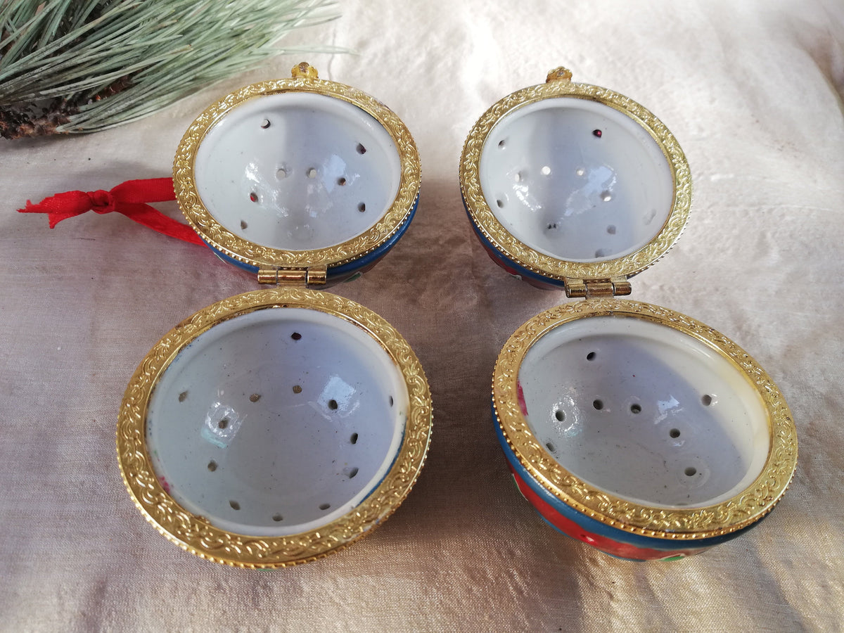 Vintage aroma balls for Christmas or Easter .