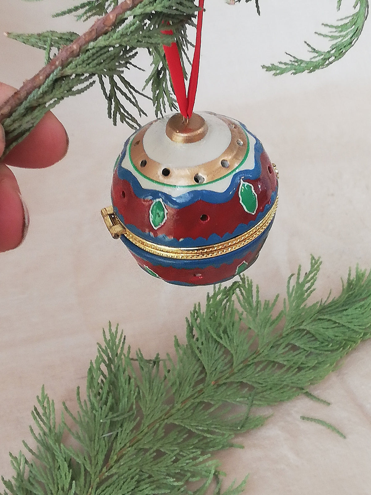 Vintage aroma balls for Christmas or Easter .